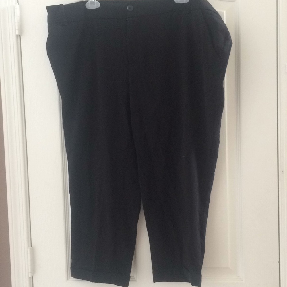 FINAL MARKDOWN Ladies ava viv work Capri’s 20w